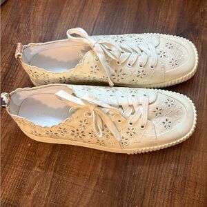 Veronica Beard paulita Ivory Floral Lace Sneakers embroidered